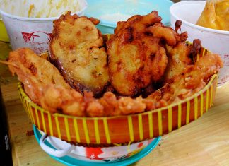 Cempedak Goreng Spesial Cik Lina: Gorengan Legendaris Pecinan Jakarta cempedak goreng